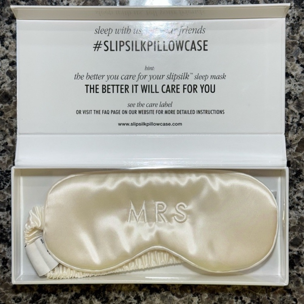 Slip Silk Eye Mask
Mr. & Mrs. embroider- NWT - Picture 3 of 4